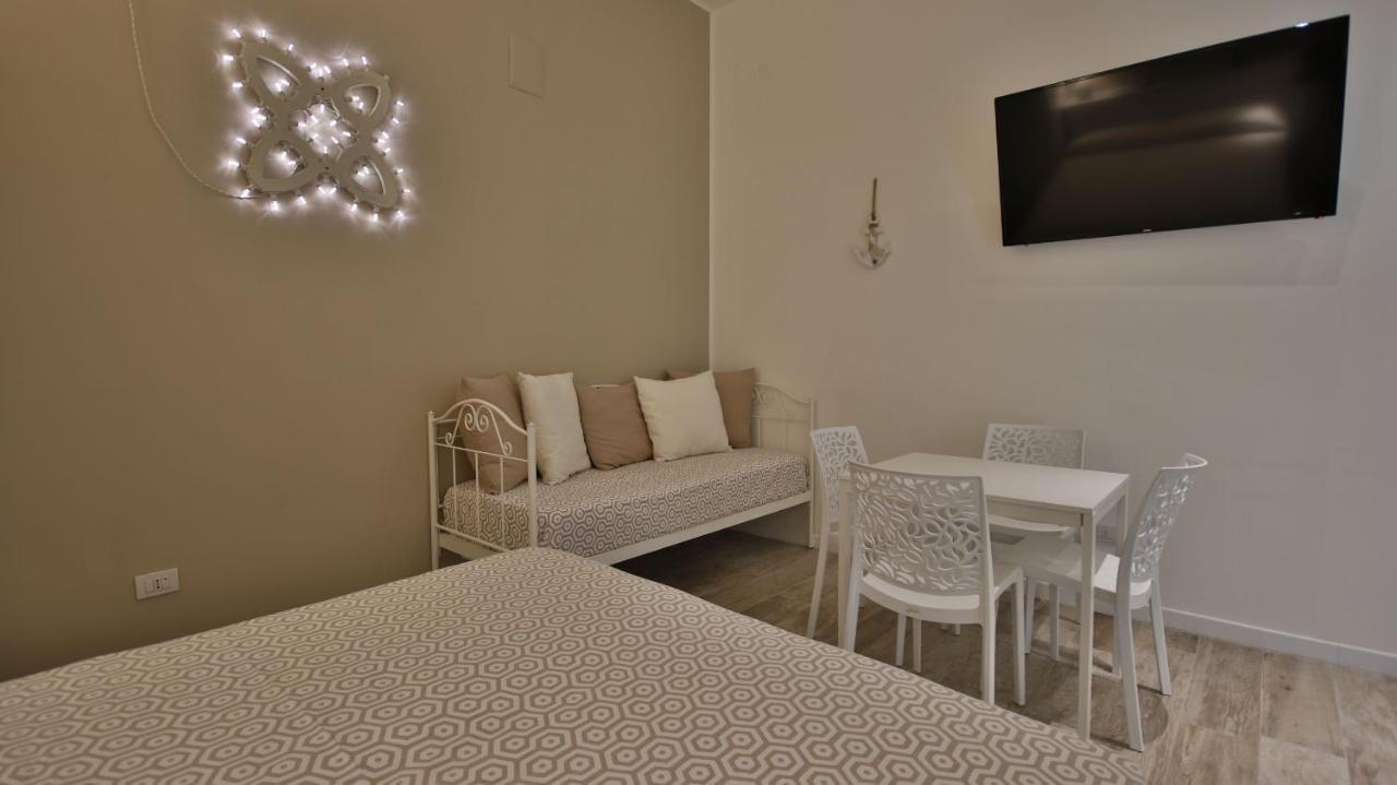 Casa Levante A 75 Mt Dalla Spiaggia Monopoli Exteriör bild
