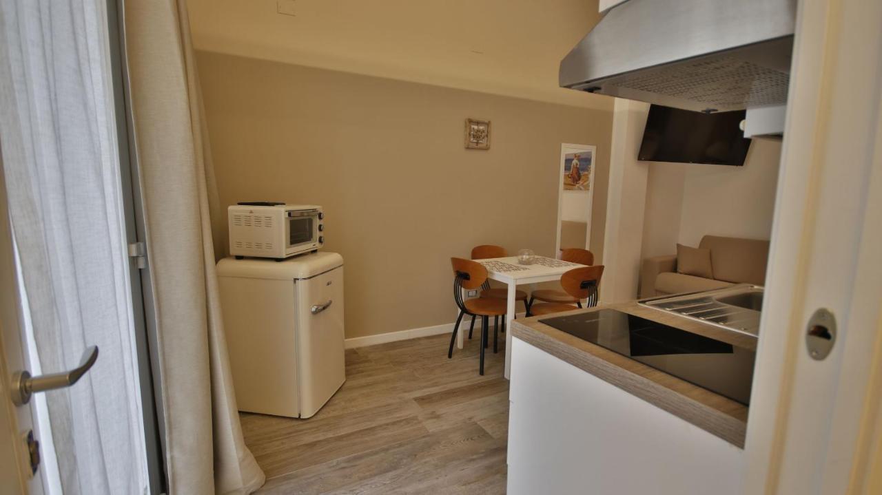 Casa Levante A 75 Mt Dalla Spiaggia Monopoli Exteriör bild