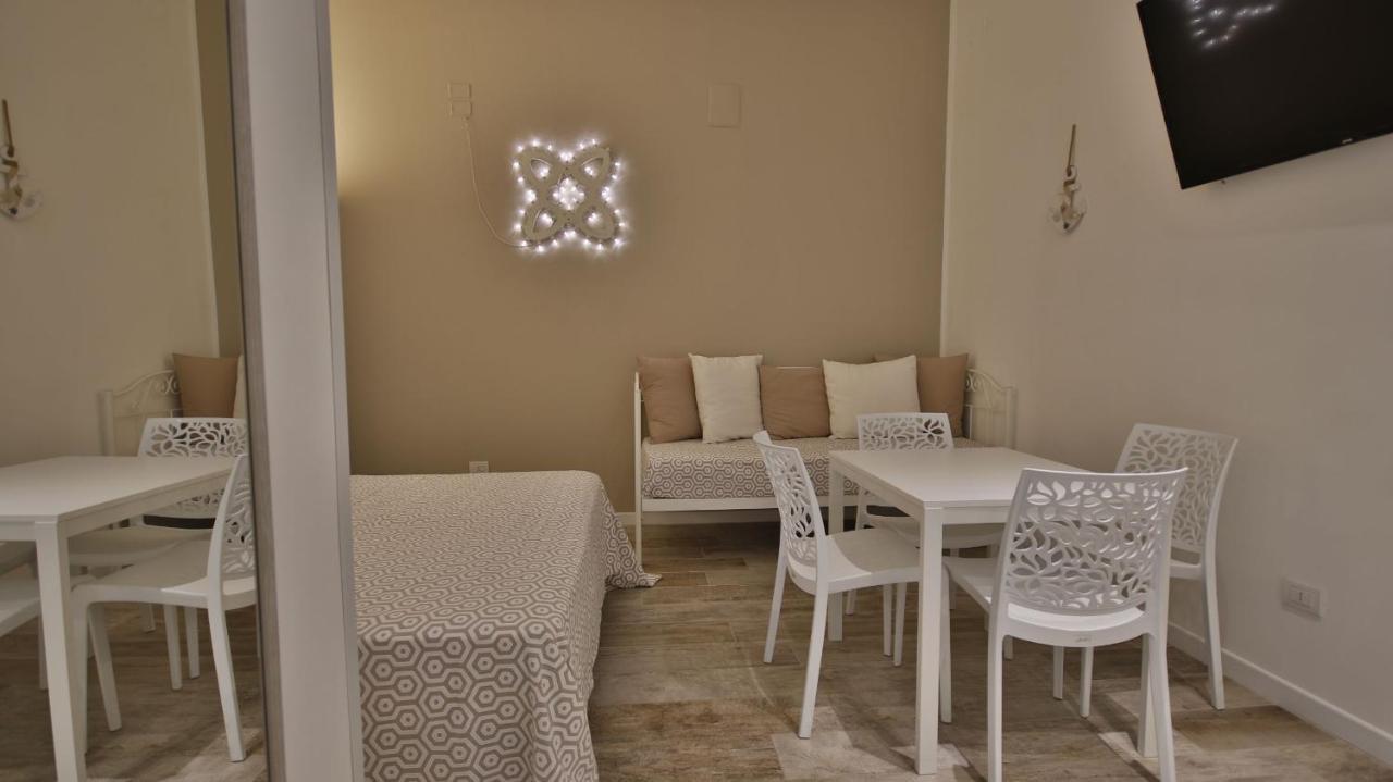 Casa Levante A 75 Mt Dalla Spiaggia Monopoli Exteriör bild